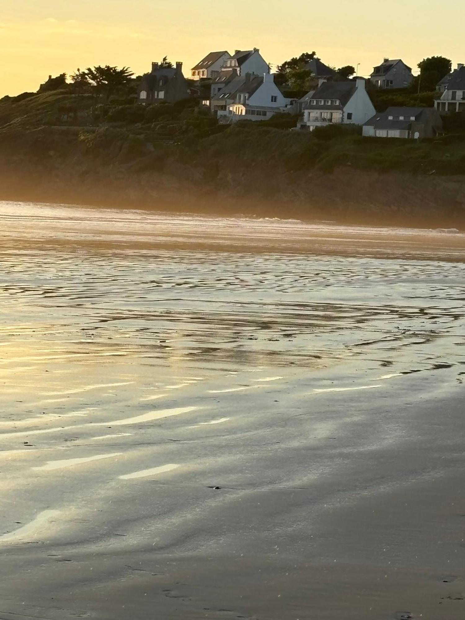Jolie Maison De Campagne A 2Km De La Mer Plomodiern Bagian luar foto